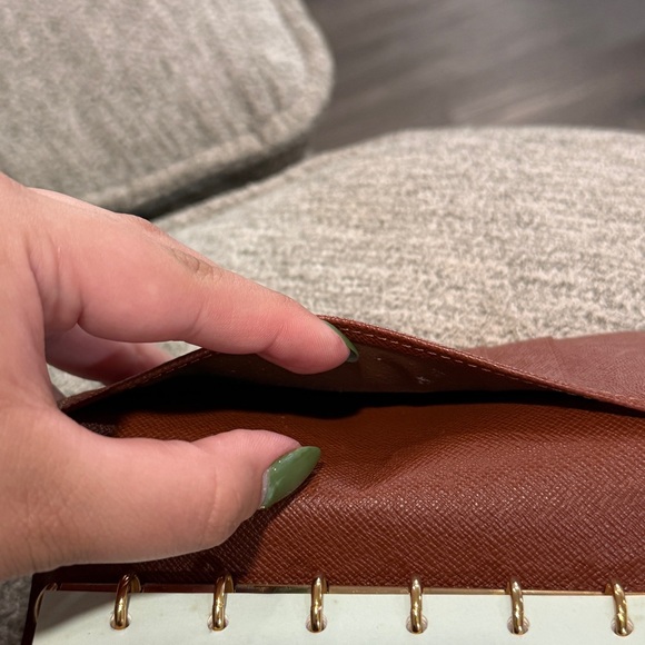 Louis Vuitton Monogram Agenda - Picture 8 of 11